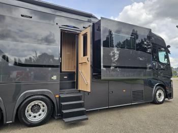 Mercedes-Benz ACTROS 2651 / 6x2 / STX  MOTORHOME / CAMPER
